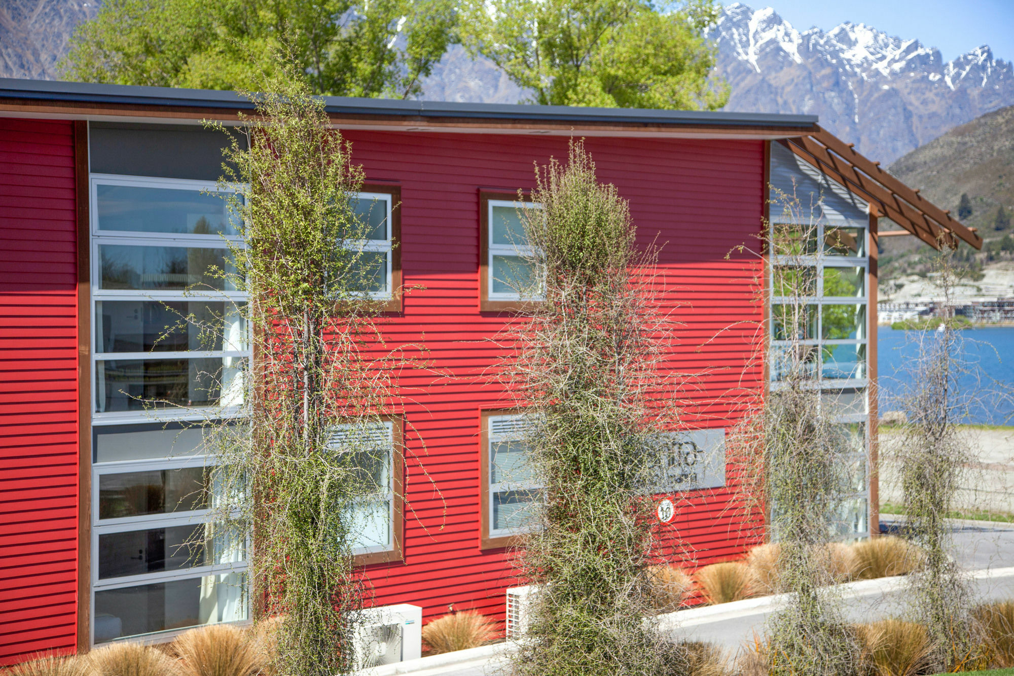 Mantra Marina Queenstown Aparthotel Exterior photo