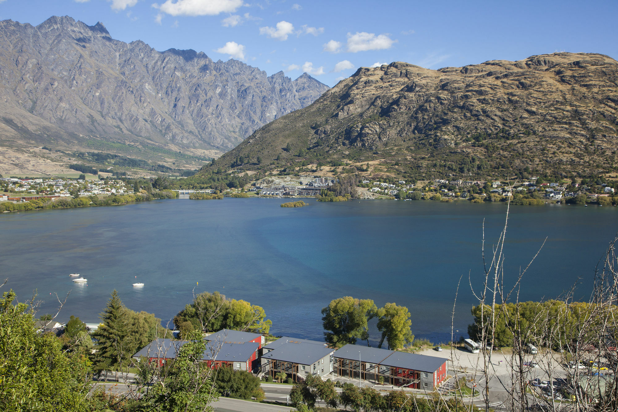 Mantra Marina Queenstown Aparthotel Exterior photo