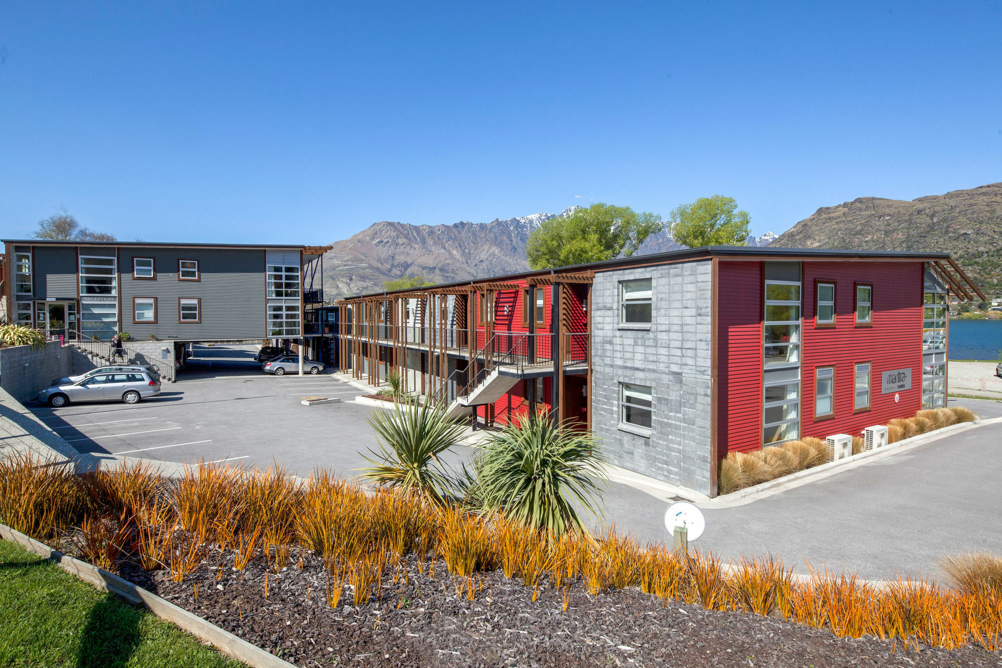 Mantra Marina Queenstown Aparthotel Exterior photo