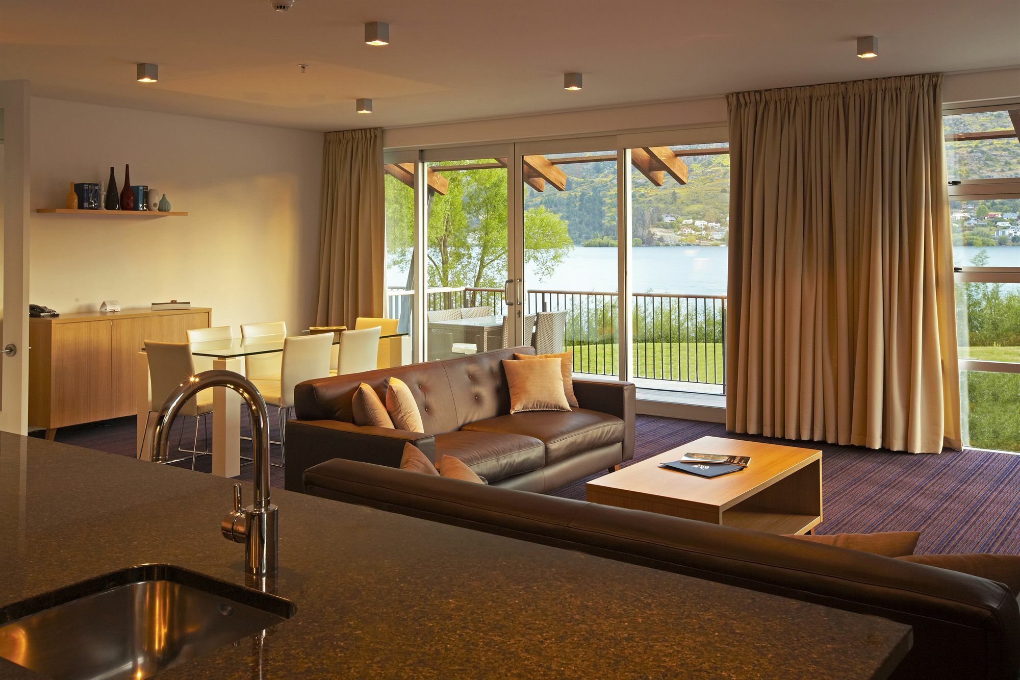 Mantra Marina Queenstown Aparthotel Exterior photo