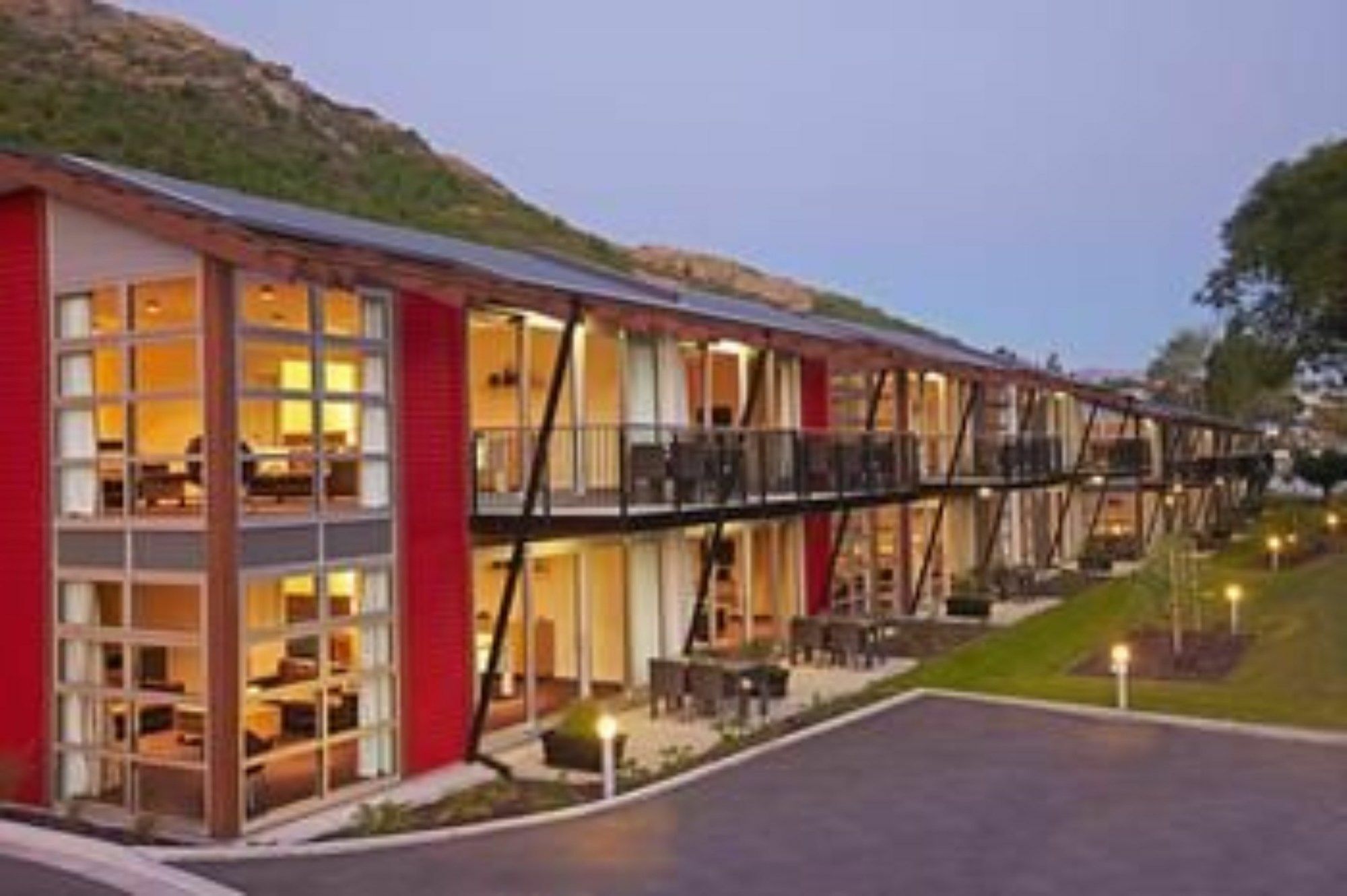 Mantra Marina Queenstown Aparthotel Exterior photo